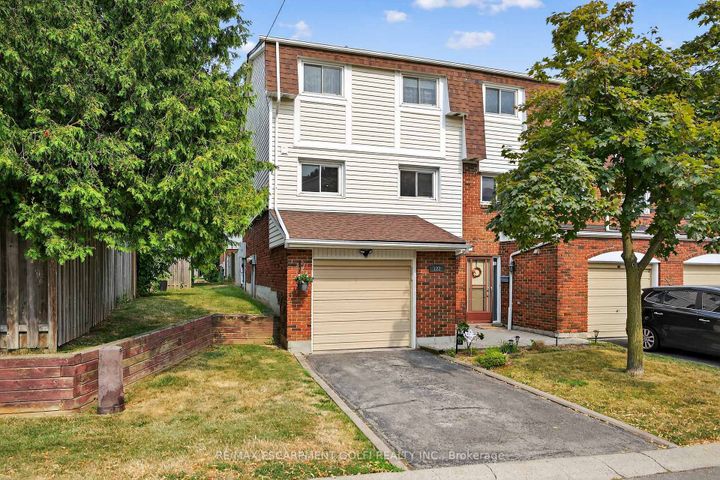 Photo 1 at 122 - 11 Harrisford Street, Red Hill, Hamilton
