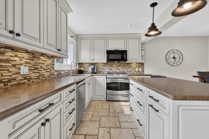 Photo 14 at 122 - 11 Harrisford Street, Red Hill, Hamilton