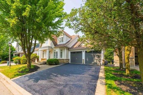 Photo 1 at 10 HARPER HILL Road, Angus Glen, Markham