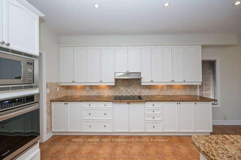 Photo 8 at 10 HARPER HILL Road, Angus Glen, Markham