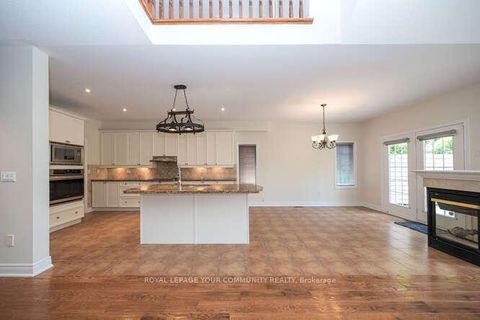 Photo 10 at 10 HARPER HILL Road, Angus Glen, Markham