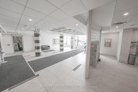 Photo 7 at 608 - 1470 Midland Avenue, Dorset Park, Toronto