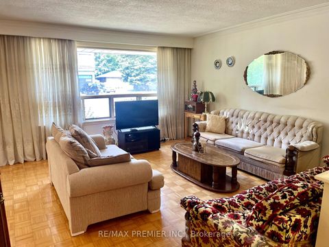 Photo 5 at 1041 Willowdale Avenue, Newtonbrook East, Toronto