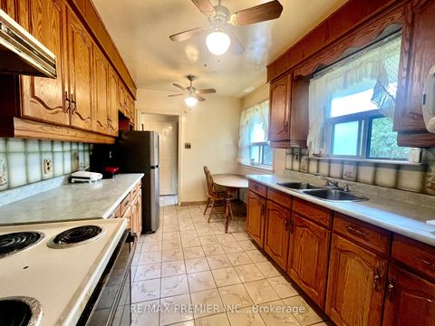 Photo 7 at 1041 Willowdale Avenue, Newtonbrook East, Toronto