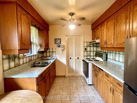 Photo 8 at 1041 Willowdale Avenue, Newtonbrook East, Toronto