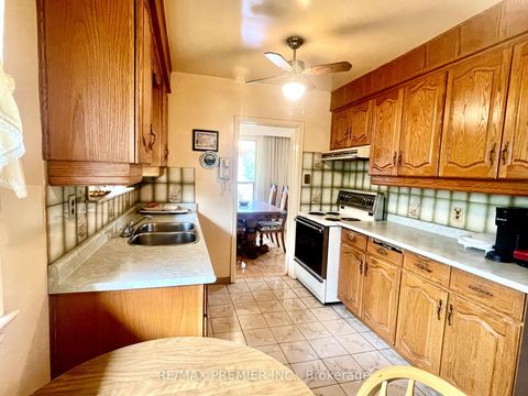 Photo 9 at 1041 Willowdale Avenue, Newtonbrook East, Toronto