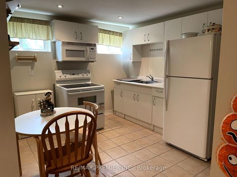 Photo 11 at 1041 Willowdale Avenue, Newtonbrook East, Toronto