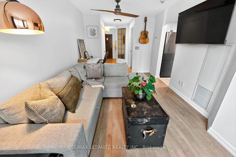 Photo 9 at 2113 - 8 Park Road, Moore Park, Toronto