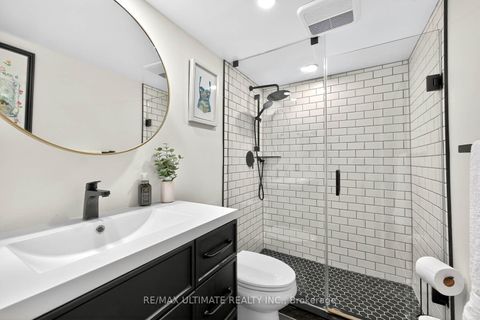 Photo 22 at 2113 - 8 Park Road, Moore Park, Toronto