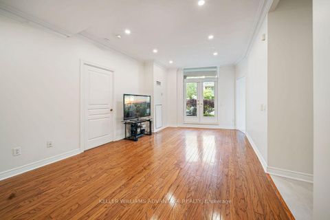 Photo 3 at 111 - 9 Boardwalk Drive, The Beaches, Toronto