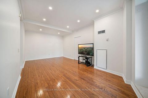 Photo 6 at 111 - 9 Boardwalk Drive, The Beaches, Toronto