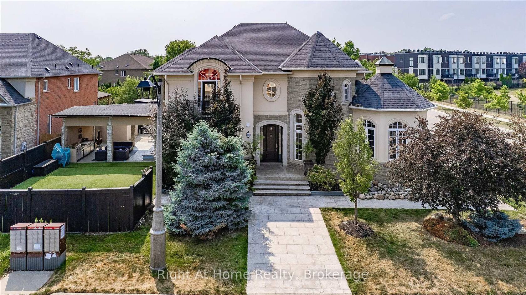 242 Milkweed Way, BR Bronte, Oakville 
