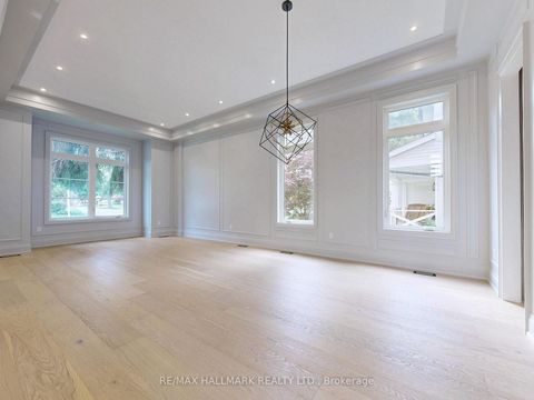 Photo 3 at 32 Cossar Drive, Aurora Highlands, Aurora