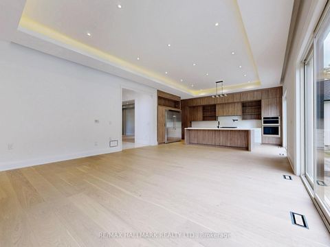 Photo 9 at 32 Cossar Drive, Aurora Highlands, Aurora