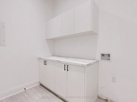 Photo 20 at 32 Cossar Drive, Aurora Highlands, Aurora