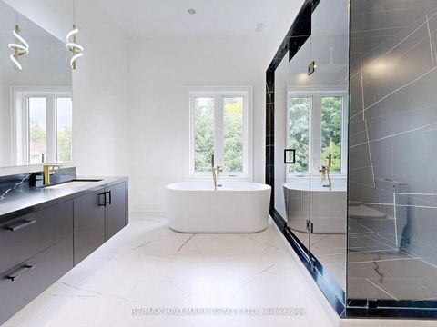 Photo 27 at 32 Cossar Drive, Aurora Highlands, Aurora