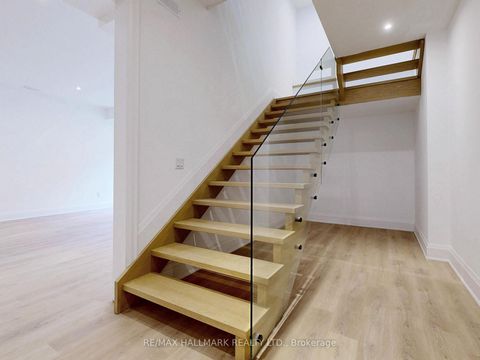 Photo 36 at 32 Cossar Drive, Aurora Highlands, Aurora