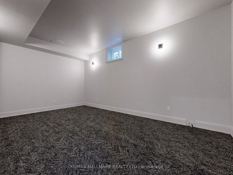 Photo 39 at 32 Cossar Drive, Aurora Highlands, Aurora