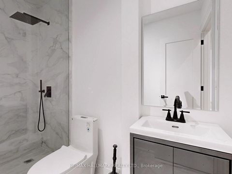 Photo 40 at 32 Cossar Drive, Aurora Highlands, Aurora