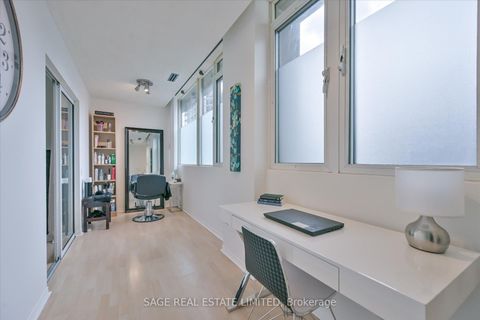 Photo 11 at 413 - 555 Yonge Street, Yonge Corridor, Toronto