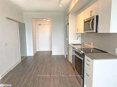 Photo 2 at 317 - 681 Yonge Street, Painswick South, Barrie Photo 2 at 317 - 681 Yonge Street, Painswick South, Barrie