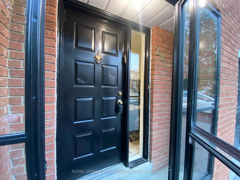 Photo 2 at 28 Festival Drive, Branson, Toronto