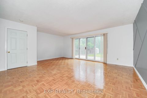 Photo 4 at 55 Hollyberry Trail, Hillcrest Village, Toronto