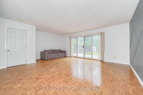 Photo 5 at 55 Hollyberry Trail, Hillcrest Village, Toronto