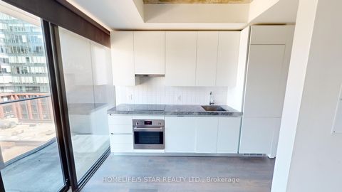 Photo 1 at 925 - 629 KING Street W, Waterfront Communities C1, Toronto
