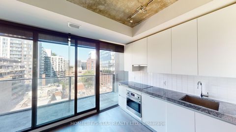 Photo 4 at 925 - 629 KING Street W, Waterfront Communities C1, Toronto