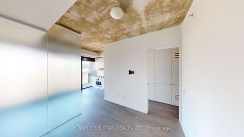 Photo 7 at 925 - 629 KING Street W, Waterfront Communities C1, Toronto