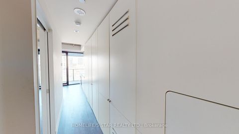 Photo 9 at 925 - 629 KING Street W, Waterfront Communities C1, Toronto