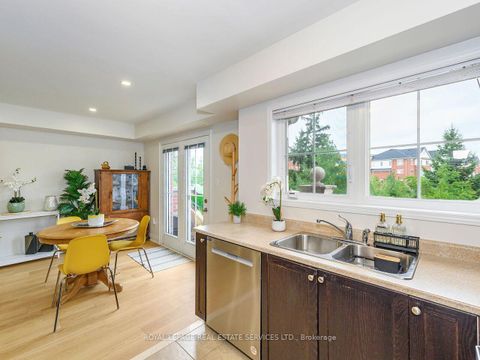 Photo 14 at Unit 12 - 19 Hays Boulevard, RO River Oaks, Oakville