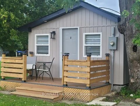 Photo 13 at 687 INNISFIL BEACH Road, Alcona, Innisfil