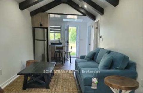 Photo 19 at 687 INNISFIL BEACH Road, Alcona, Innisfil