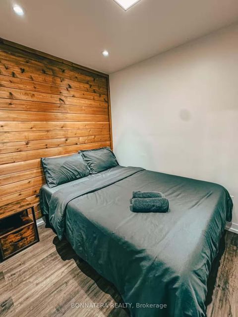 Photo 22 at 687 INNISFIL BEACH Road, Alcona, Innisfil