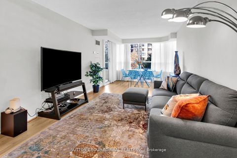 Photo 8 at 317 - 11 Townsgate Drive, Yorkhill, Vaughan