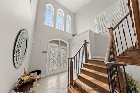 Photo 3 at 14 Beaconsfield Drive, Kleinburg, Vaughan