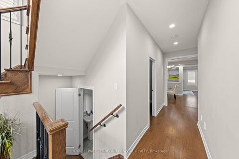 Photo 6 at 14 Beaconsfield Drive, Kleinburg, Vaughan