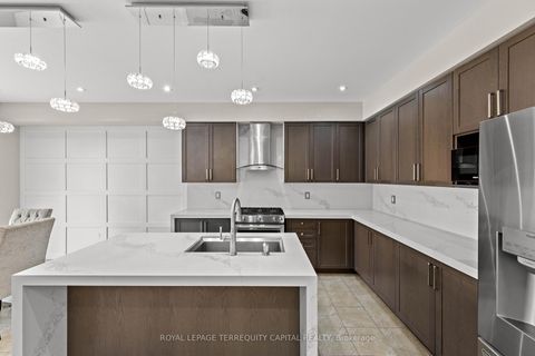 Photo 17 at 14 Beaconsfield Drive, Kleinburg, Vaughan