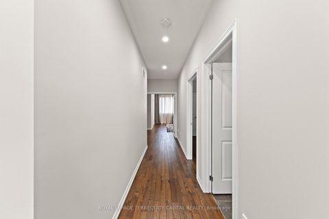 Photo 25 at 14 Beaconsfield Drive, Kleinburg, Vaughan