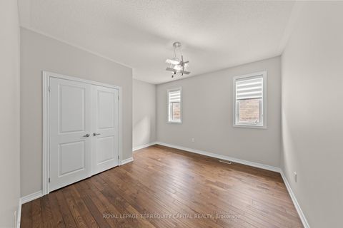 Photo 37 at 14 Beaconsfield Drive, Kleinburg, Vaughan