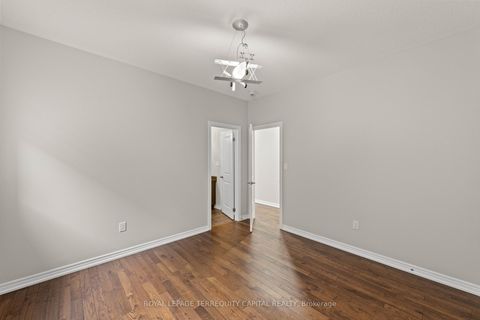 Photo 38 at 14 Beaconsfield Drive, Kleinburg, Vaughan