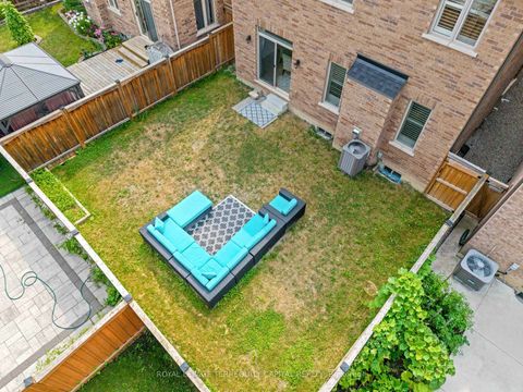 Photo 46 at 14 Beaconsfield Drive, Kleinburg, Vaughan