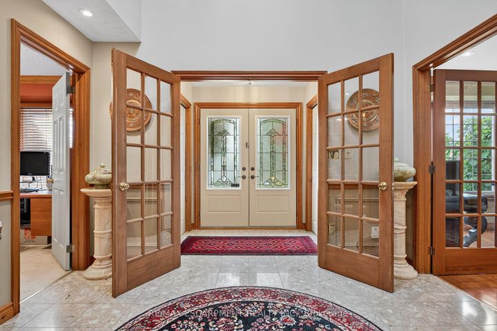 Photo 5 at 64 Summerdale Place, Ancaster, Hamilton