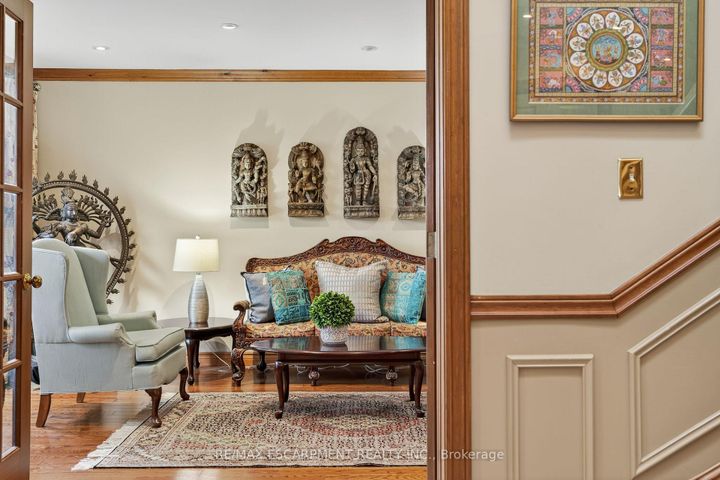 Photo 9 at 64 Summerdale Place, Ancaster, Hamilton