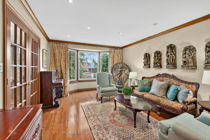 Photo 11 at 64 Summerdale Place, Ancaster, Hamilton