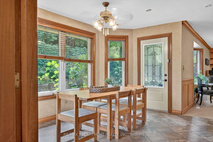 Photo 15 at 64 Summerdale Place, Ancaster, Hamilton