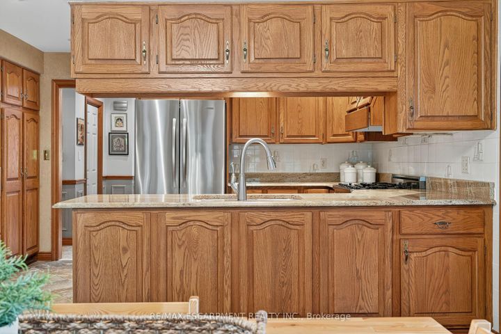 Photo 17 at 64 Summerdale Place, Ancaster, Hamilton