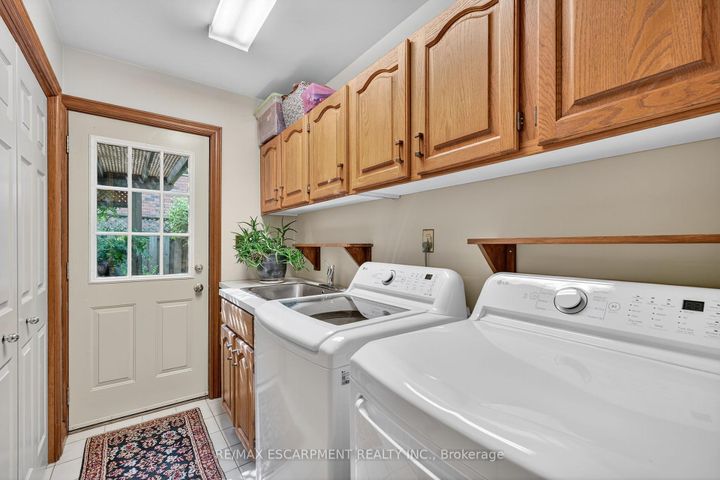 Photo 24 at 64 Summerdale Place, Ancaster, Hamilton
